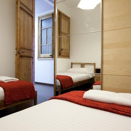 2-Bedroom Apartment For Families Barcelona Exteriör bild