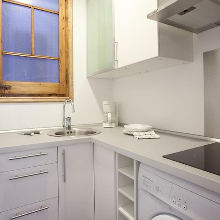 2-Bedroom Apartment For Families Barcelona Exteriör bild