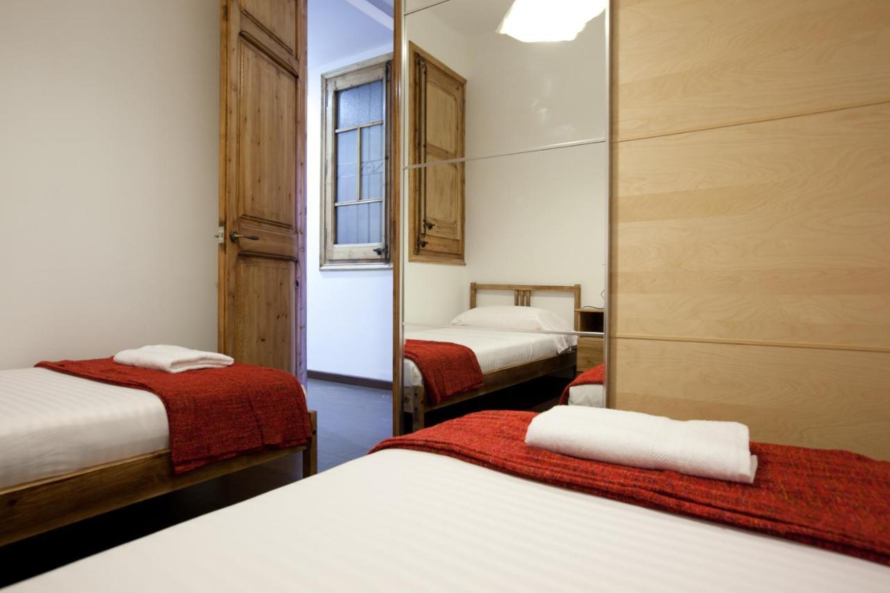 2-Bedroom Apartment For Families Barcelona Exteriör bild