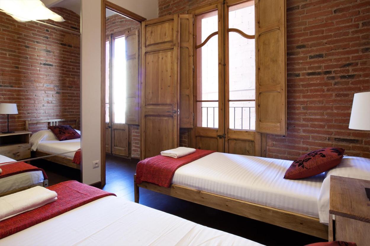 2-Bedroom Apartment For Families Barcelona Exteriör bild