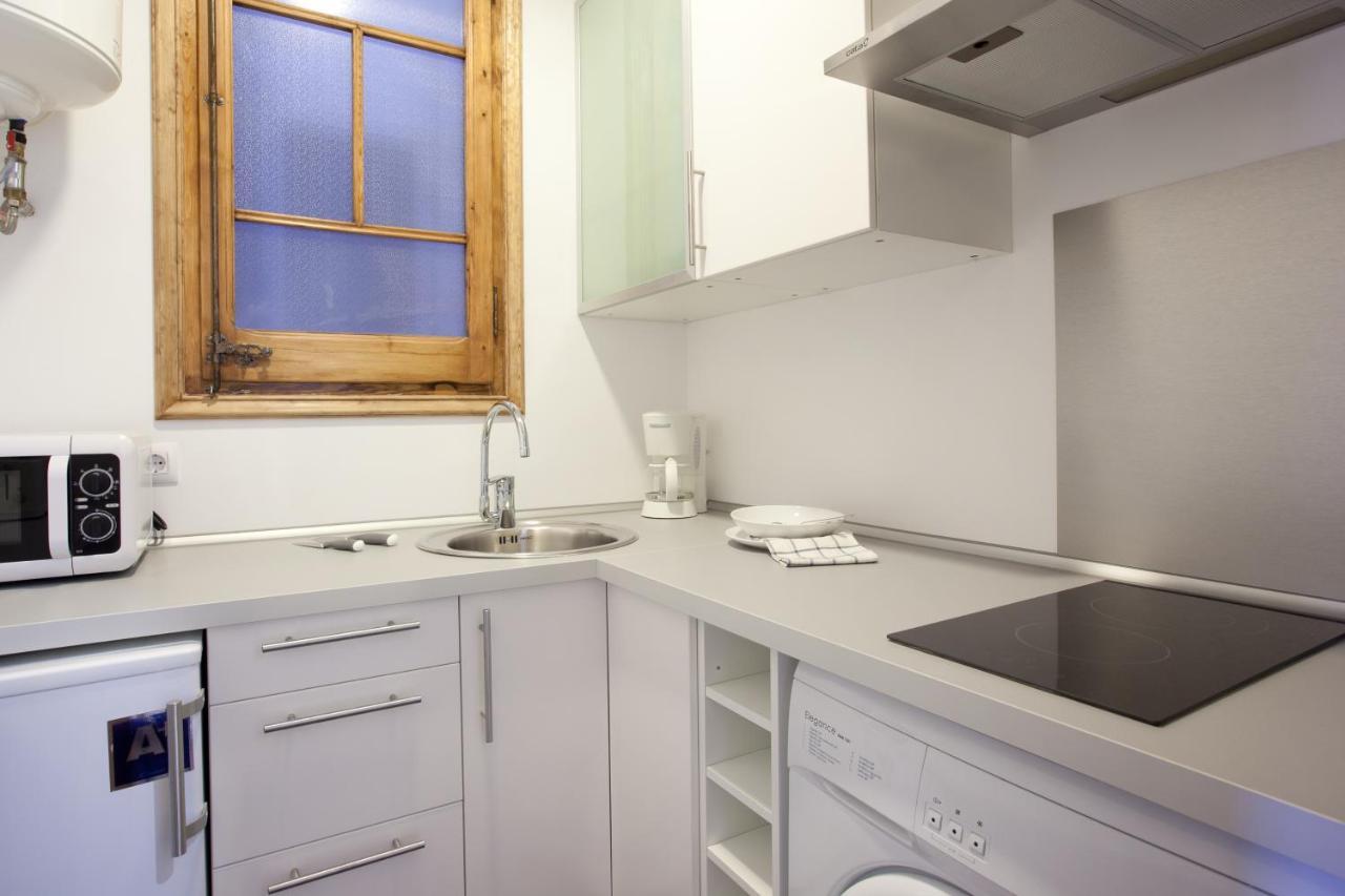 2-Bedroom Apartment For Families Barcelona Exteriör bild