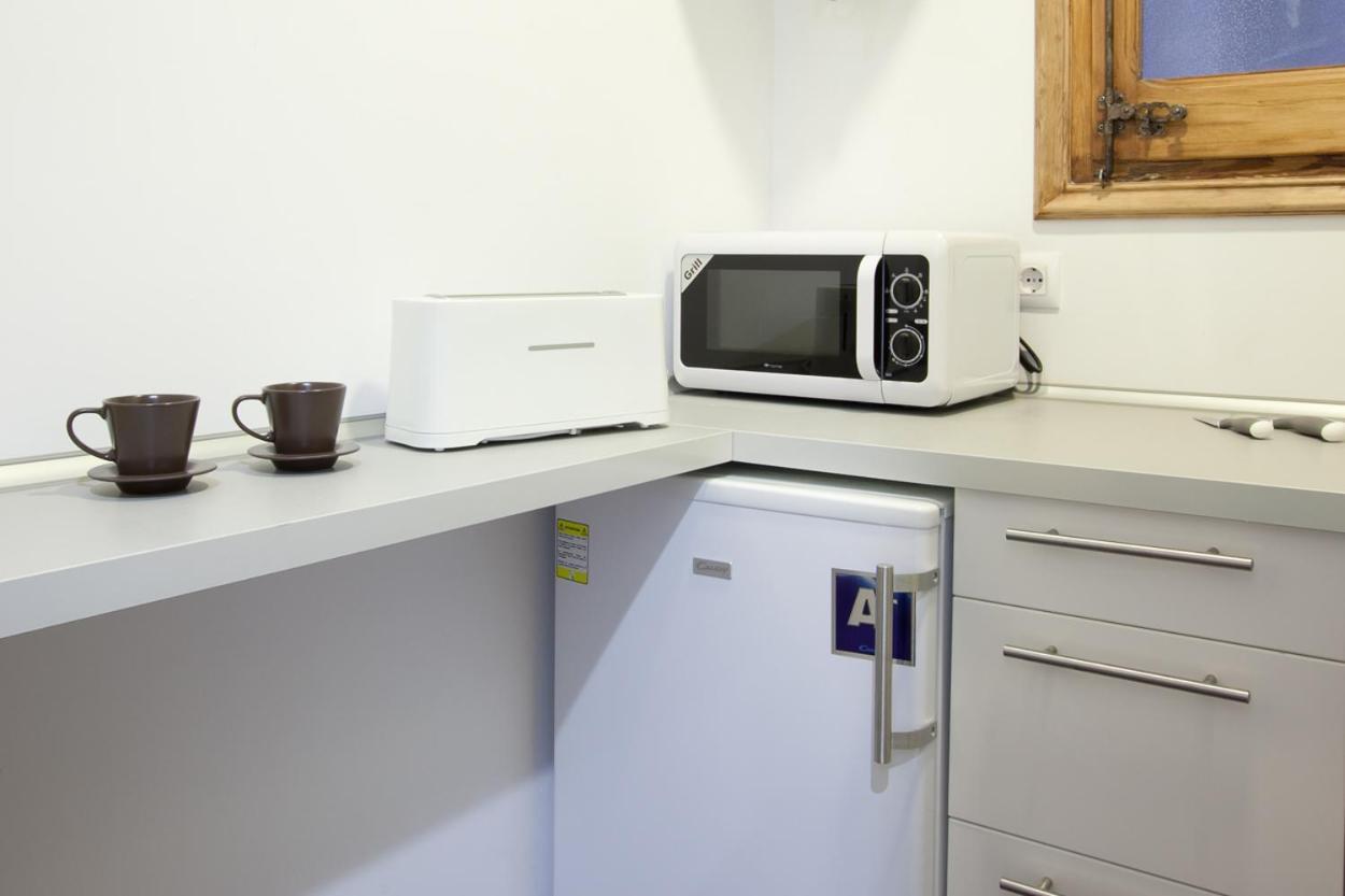 2-Bedroom Apartment For Families Barcelona Exteriör bild